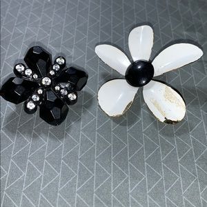 Vintage pins-set of 2